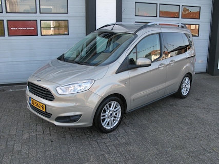 Ford-Tourneo Courier