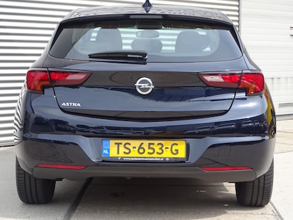 Opel-Astra