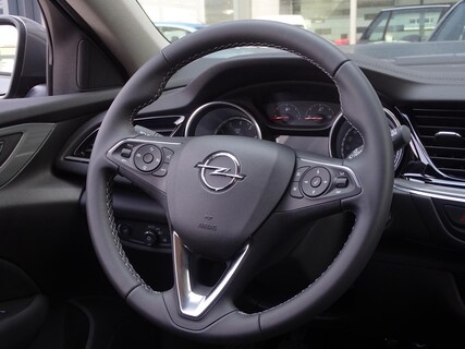 Opel-Insignia