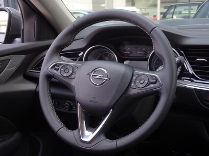 Opel-Insignia