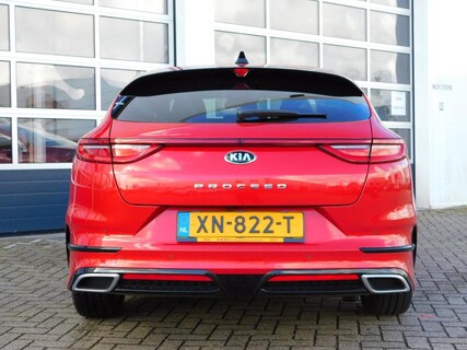 Kia-pro_cee'd