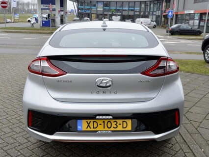Hyundai-Ioniq