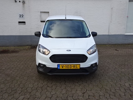 Ford-Transit Courier