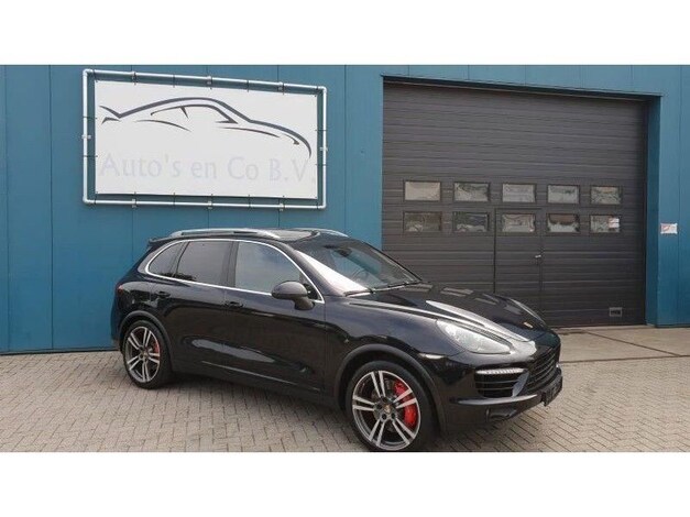 Porsche-Cayenne