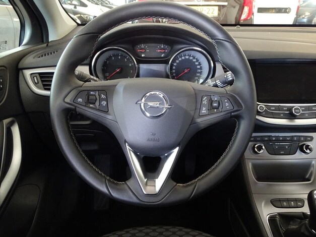 Opel-Astra