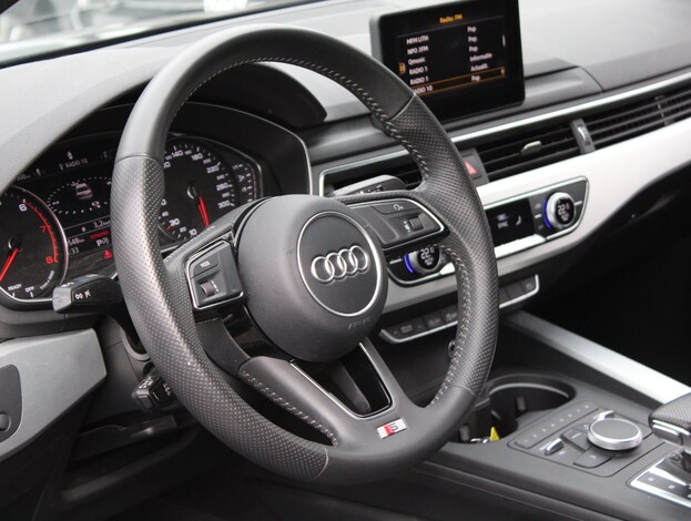 Audi-A4