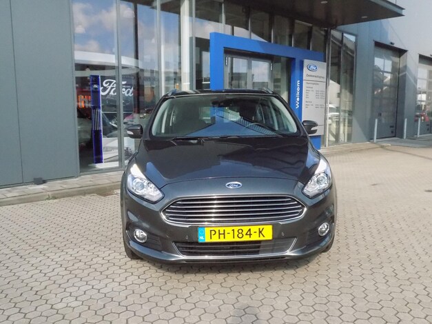Ford-S-Max