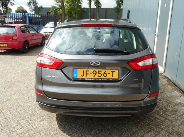 Ford-Mondeo