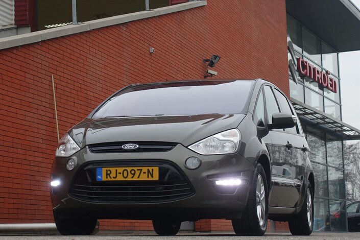 Ford-S-Max