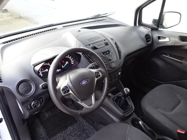 Ford-Transit Courier