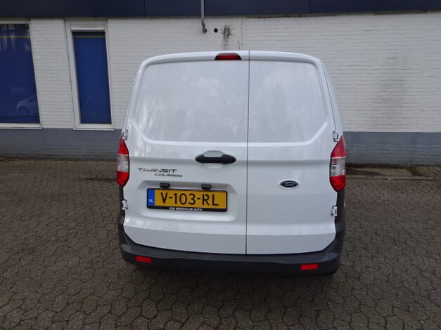 Ford-Transit Courier