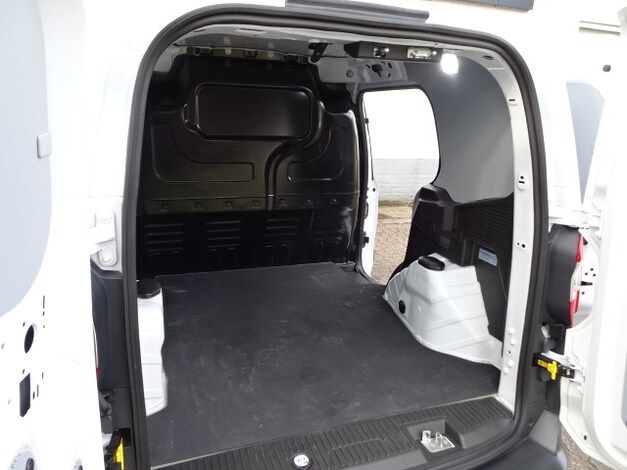 Ford-Transit Courier