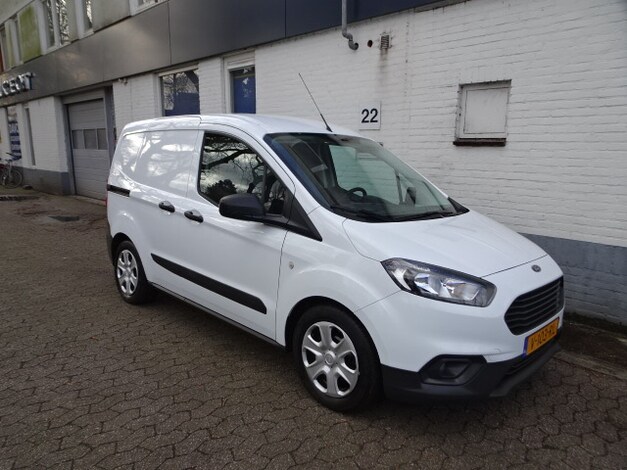 Ford-Transit Courier